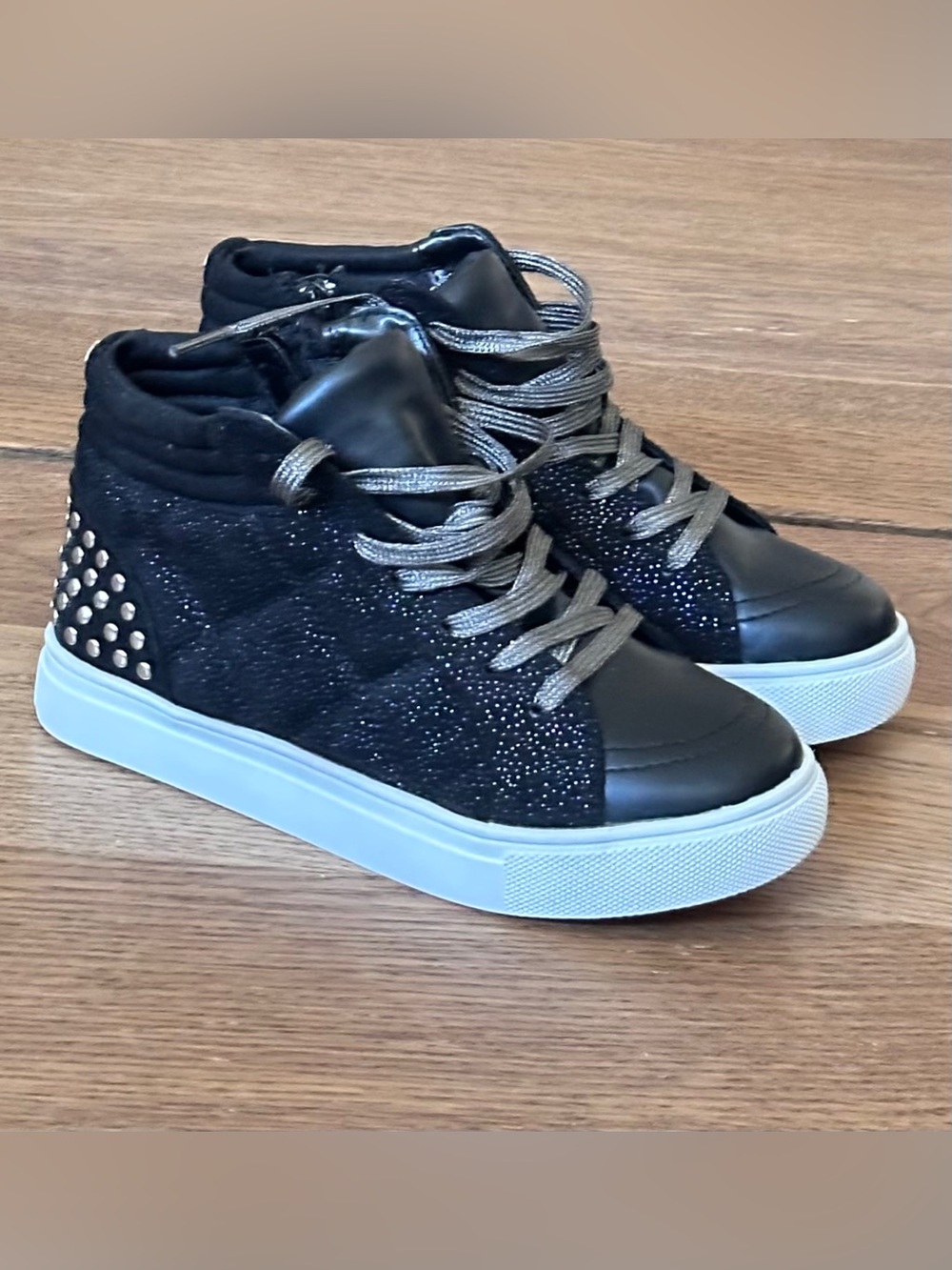 Girls' J-Quilted Studded Sneakers Black (youth) size 2